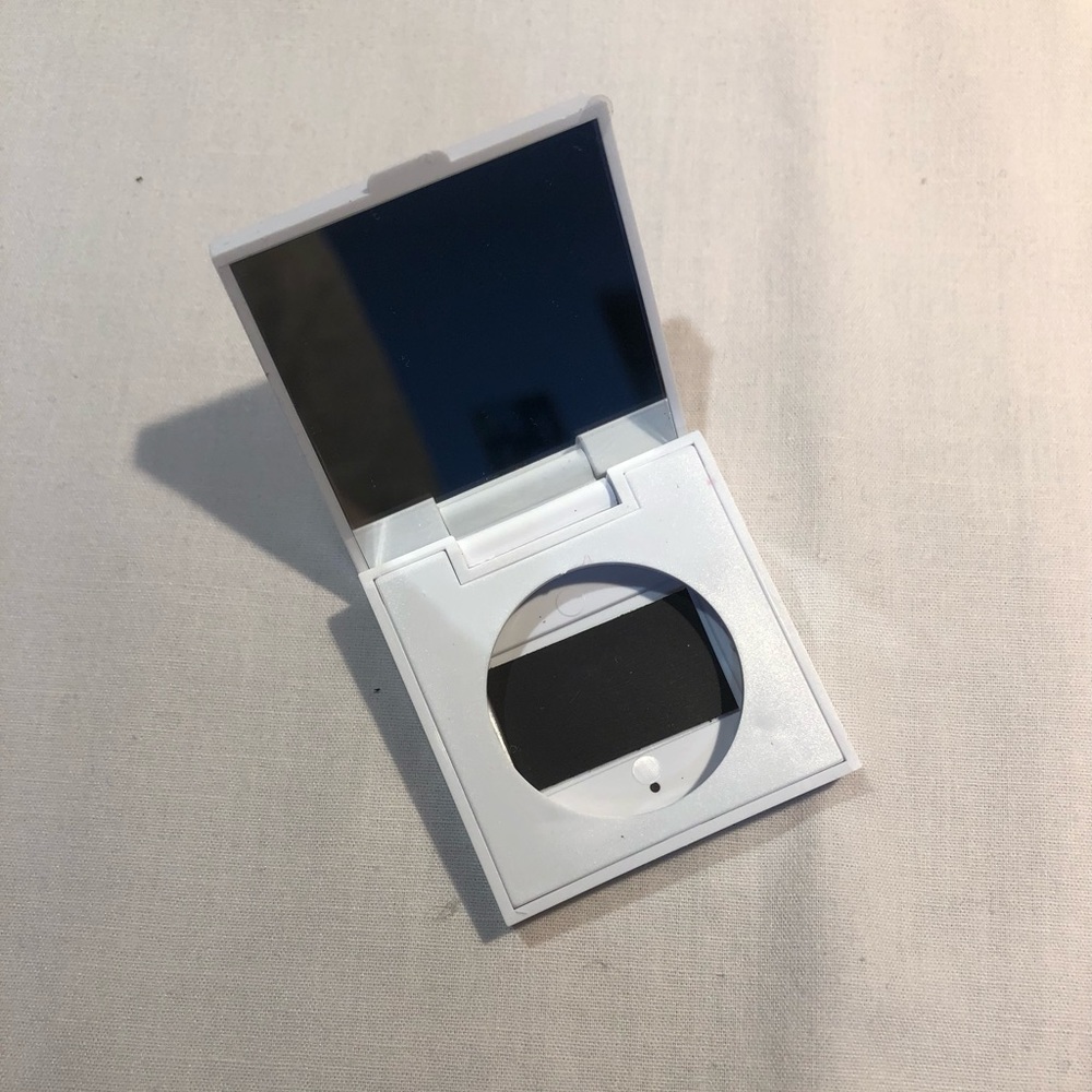 ColourPop Empty Single Magnetic Eyeshadow Compact!